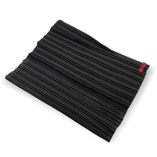 Plisse Collar