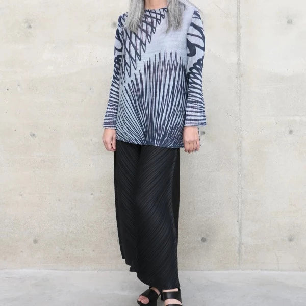 Pleated Wave Gray Top